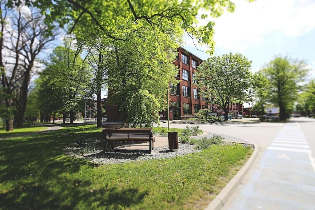 Apartimento Hydral Viene Wrocław Exterior foto